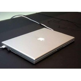 AppleMacBook Pro MD311CH-A 17 Inch