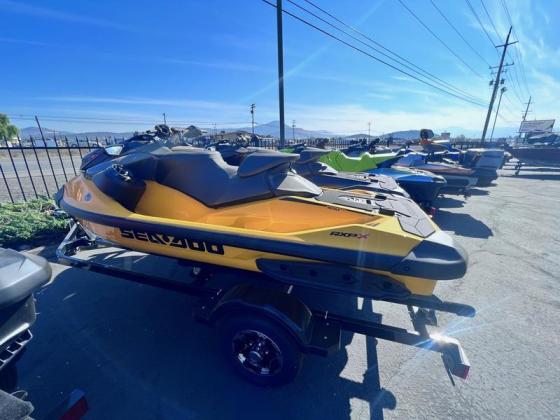 For Sale New Power 900cc Engine Capacity Jetski / JET SKI