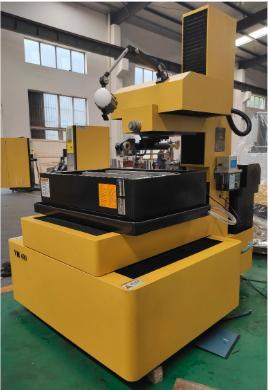 Servo Motor CNC Wire Cutting EDM Machine A500