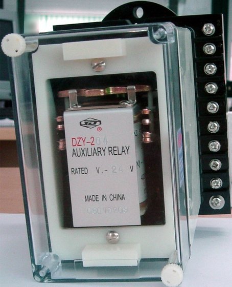 Voltage/Current Relay